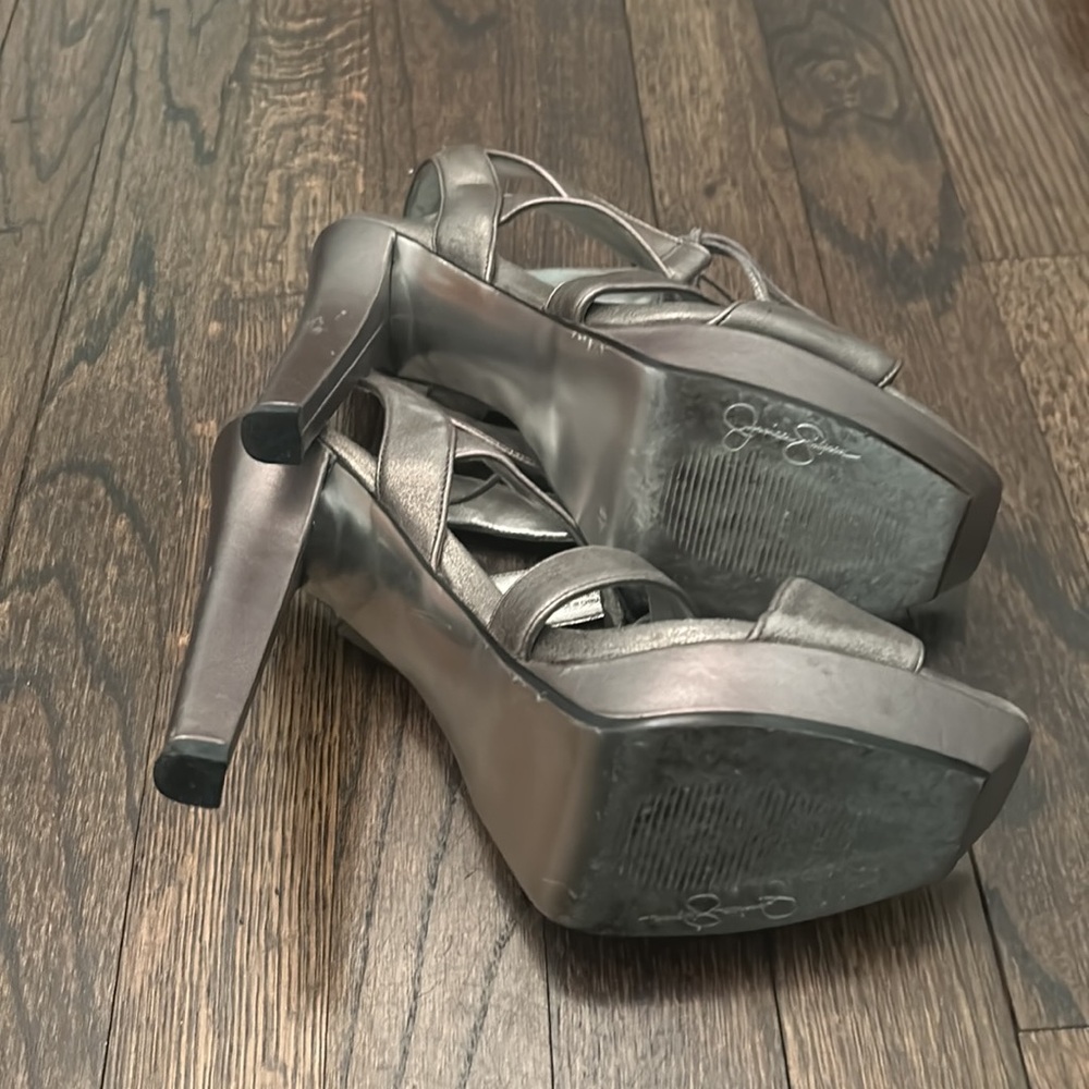 Jessica Simpson Scilla Silver Tie Up Heels - Picture 4 of 4